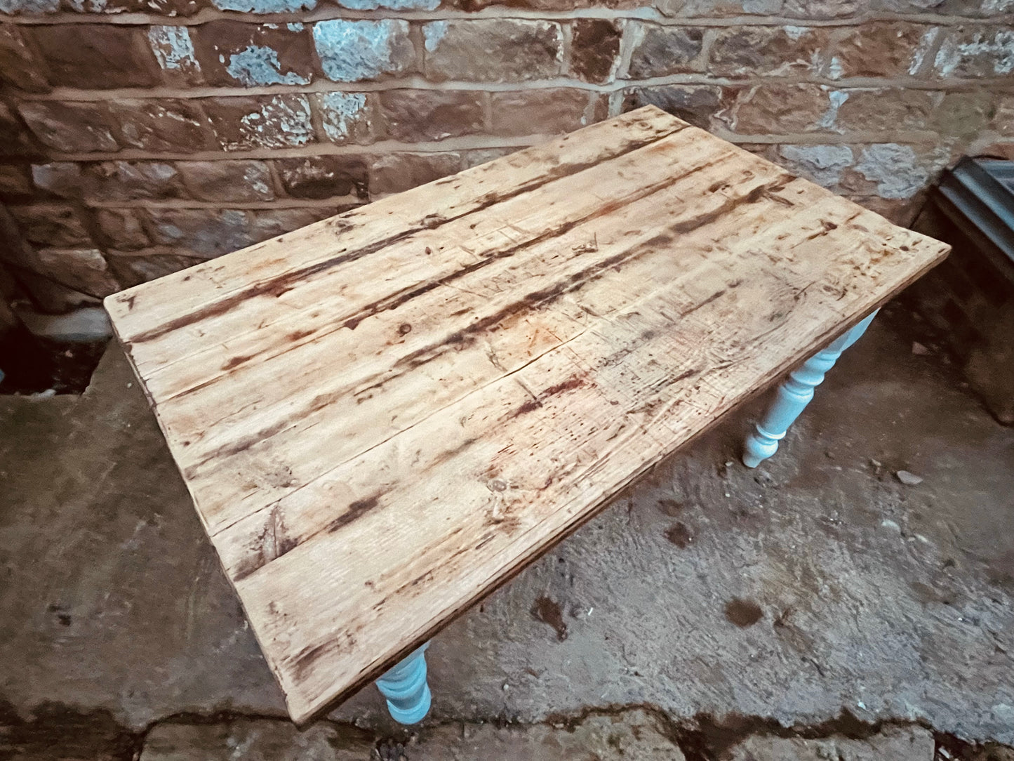 Vintage Farmhouse Dining Table – Rustic Reclaimed Top, White Painted Legs