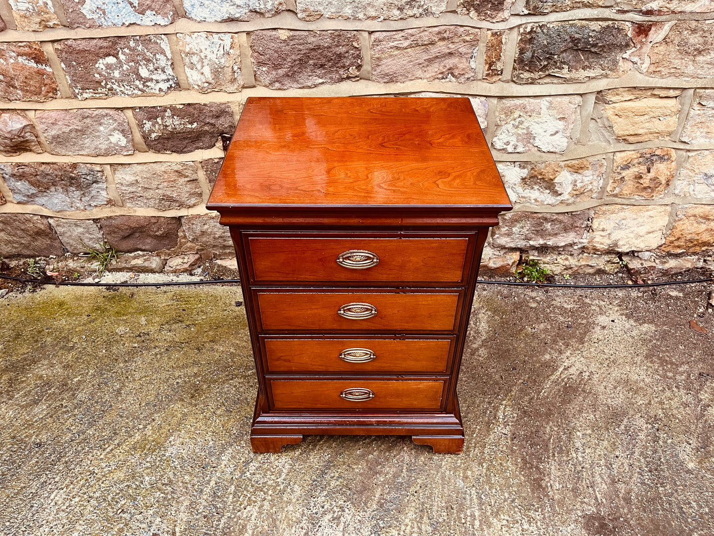 Vintage Solid Wood 4-Drawer Bedside Chest – Rustic Lamp Table Storage