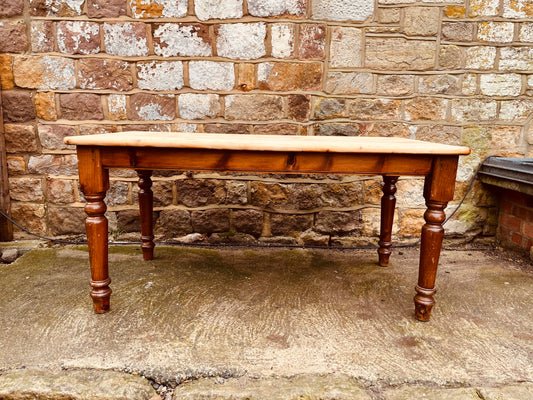 Reclaimed Pine Farmhouse Dining Table With Natural Sanded Top – Rustic Turned Leg Kitchen Table