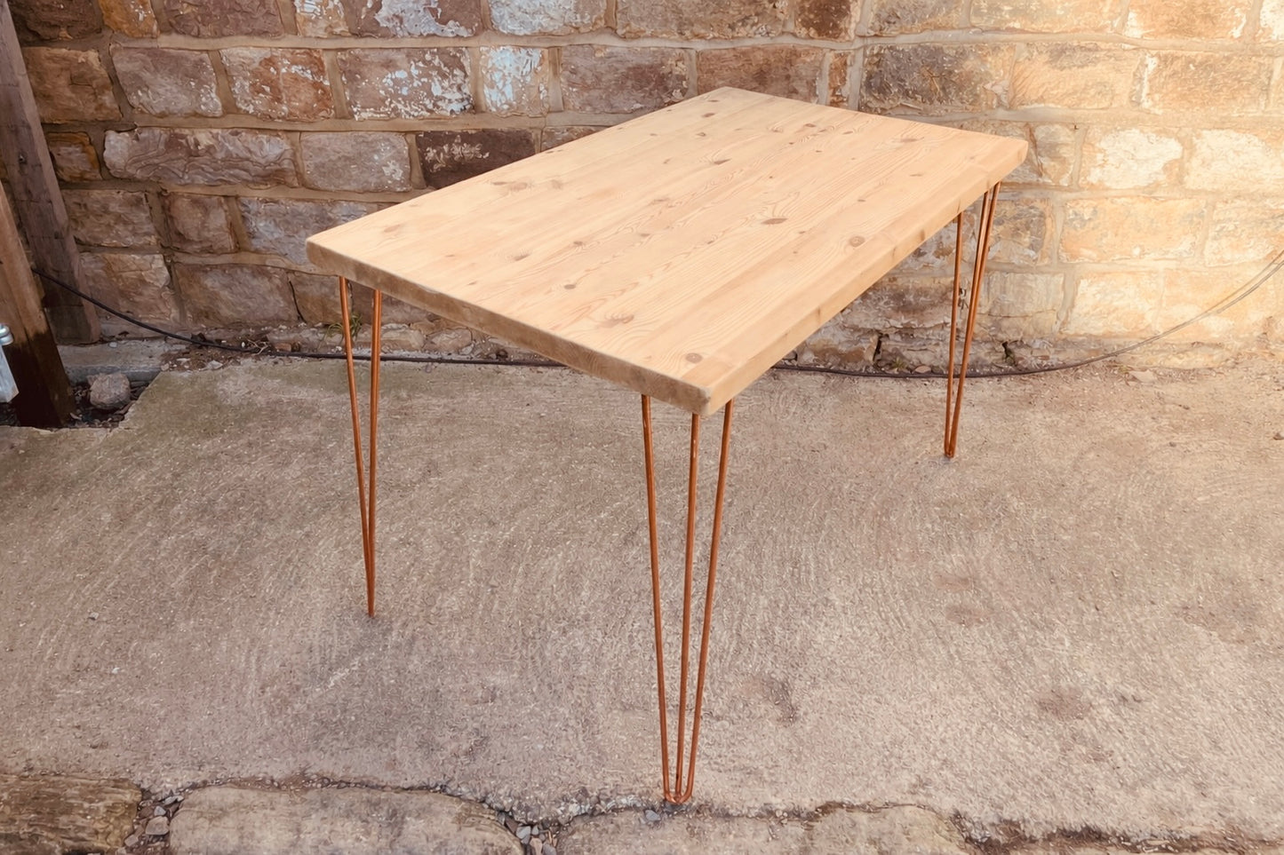 Solid Pine Hairpin Leg Dining Table with Natural Wood Top and Copper Legs (Seats 4–6)