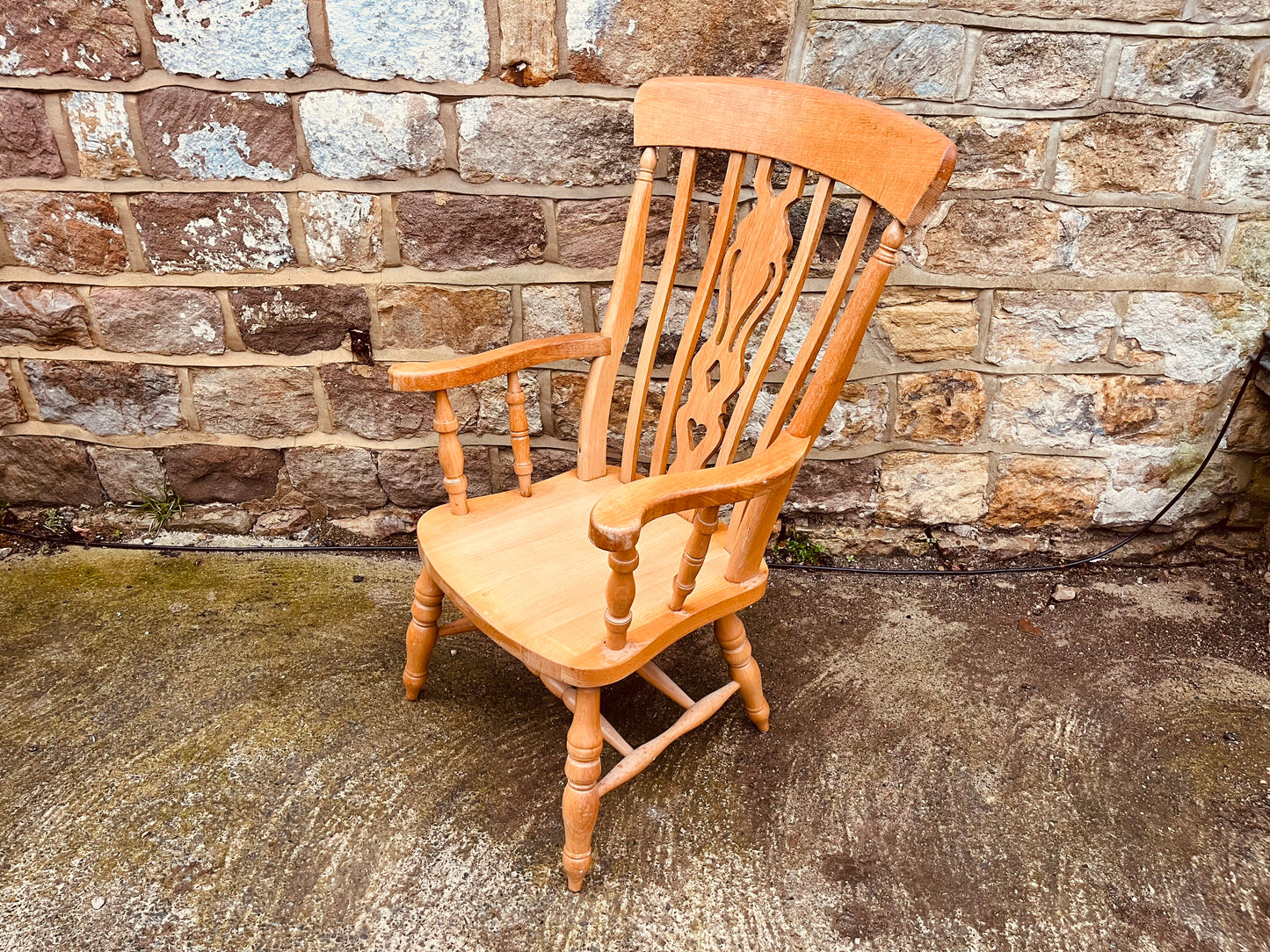 Vintage Solid Wood Windsor Carver Chair – Rustic Farmhouse Accent Seating