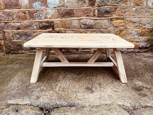 Handmade Reclaimed Wood Coffee Table – Rustic Farmhouse Style