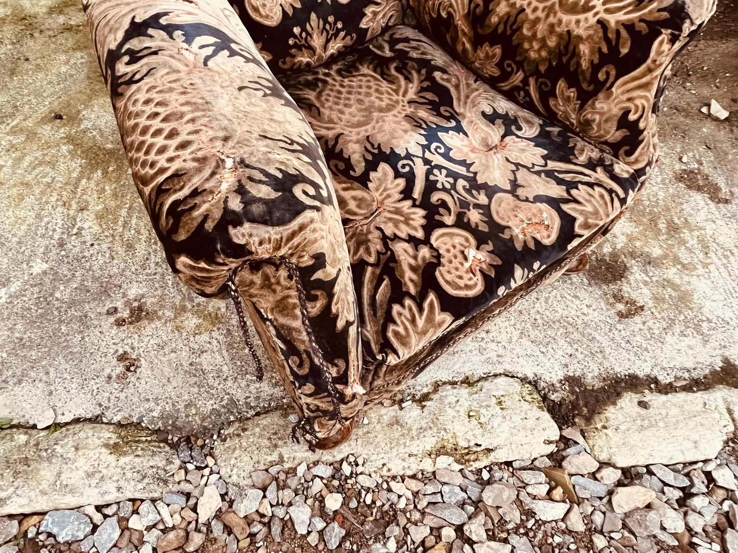 Vintage Sofa & Armchair Set – Velvet Damask Upholstery