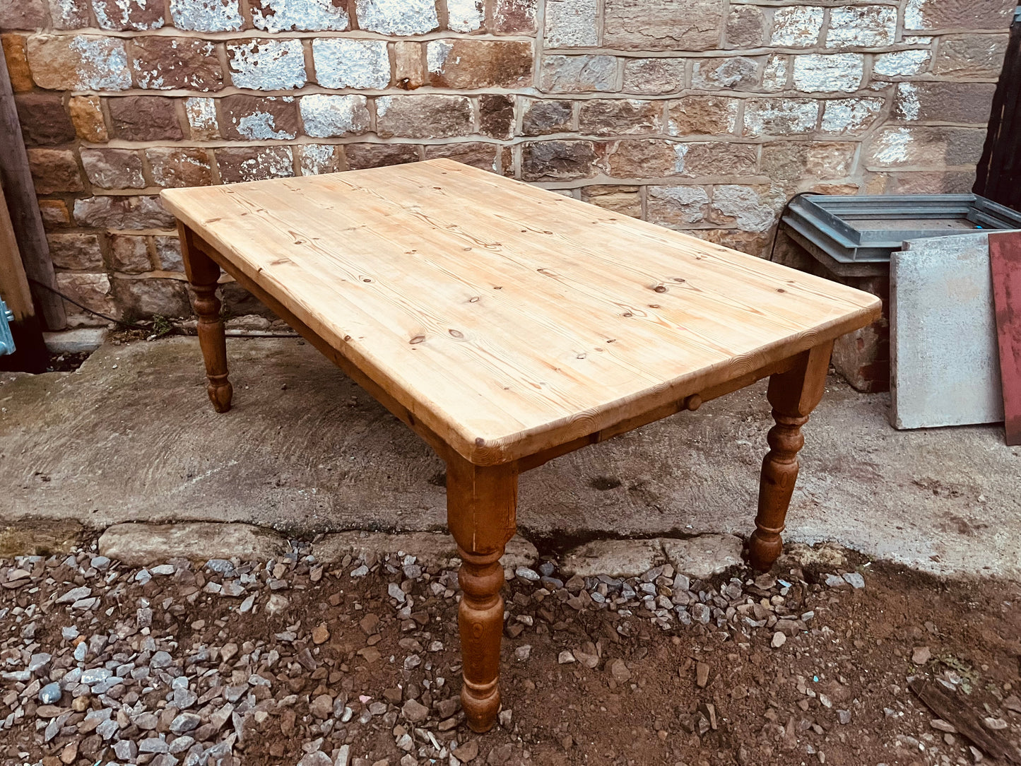 Vintage Farmhouse Dining Table – Scrubbed Pine Top, Turned Legs, Central Drawer