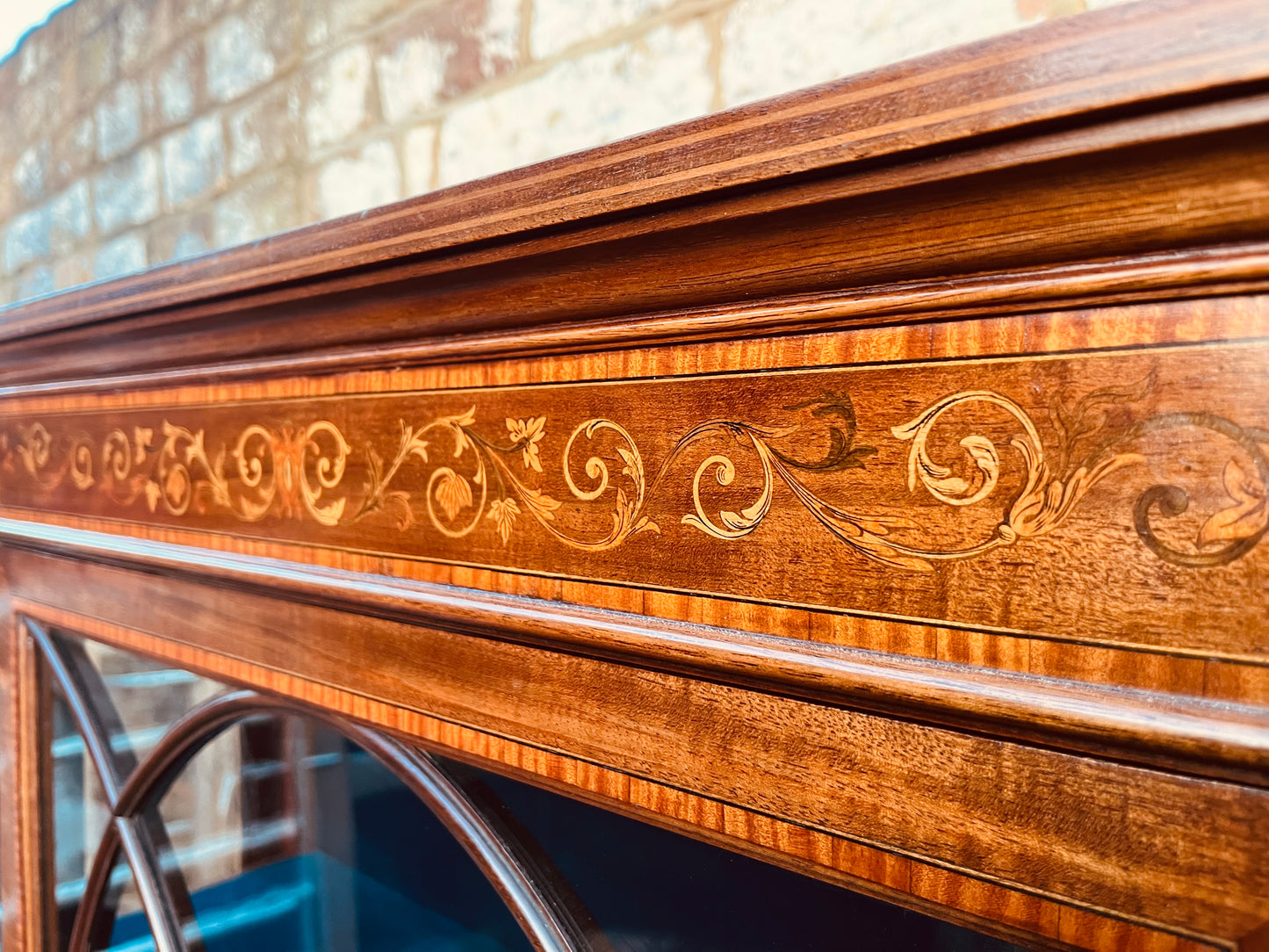 Edwardian Inlaid Display Cabinet with Astragal Glazed Door & Velvet Interior – Antique Marquetry Curio Cabinet