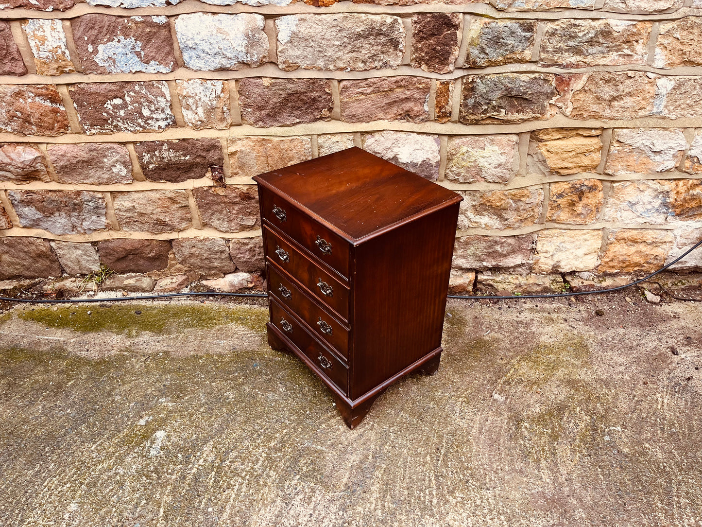 Vintage Mahogany Bedside Chest of Drawers c.1930s–1950s – Georgian Style 4 Drawer Edwardian Revival Chest