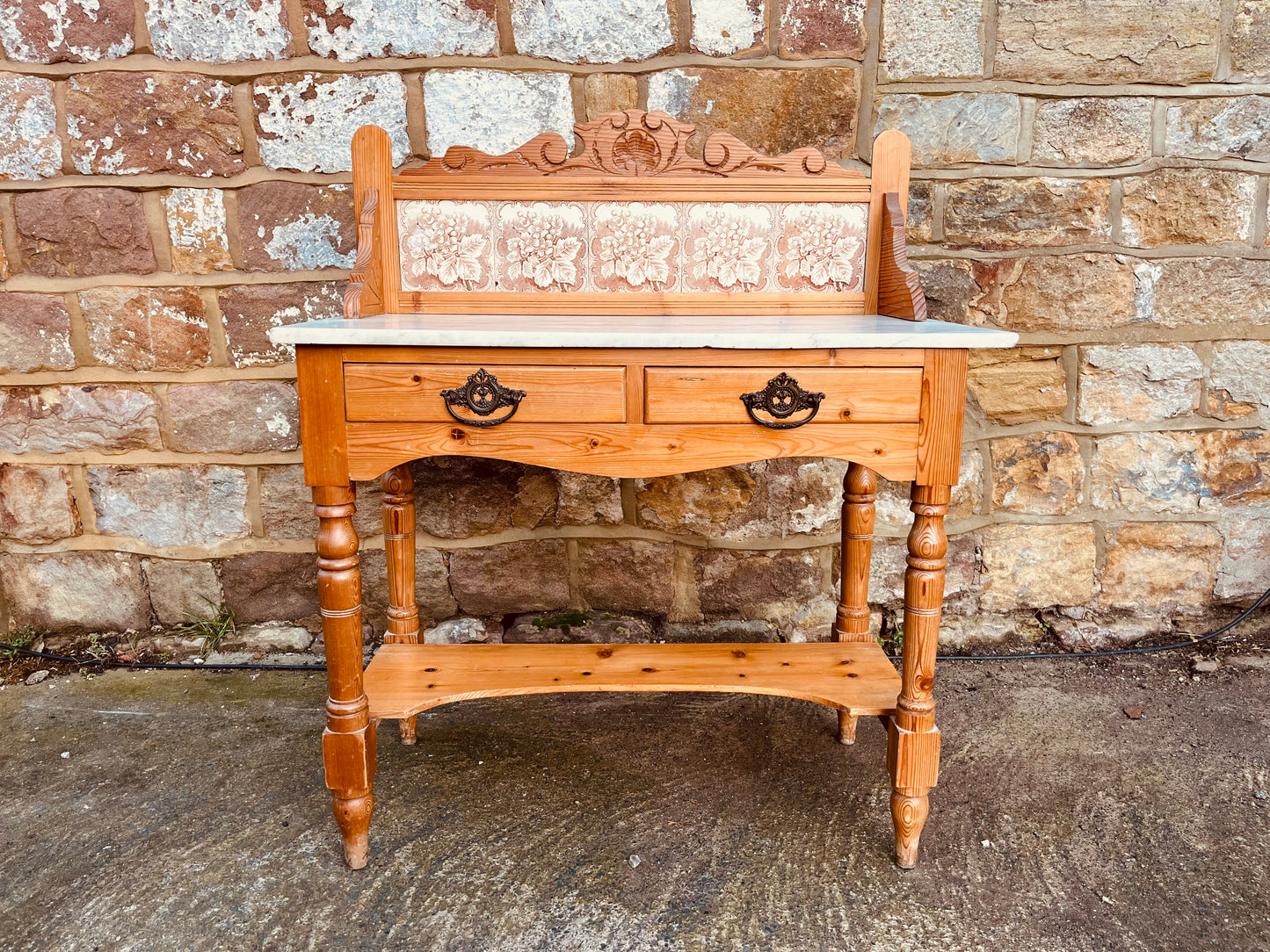 Victorian Pine Washstand with Marble Top & Floral Tile Back – Antique Vanity / Console Table (c.1900)