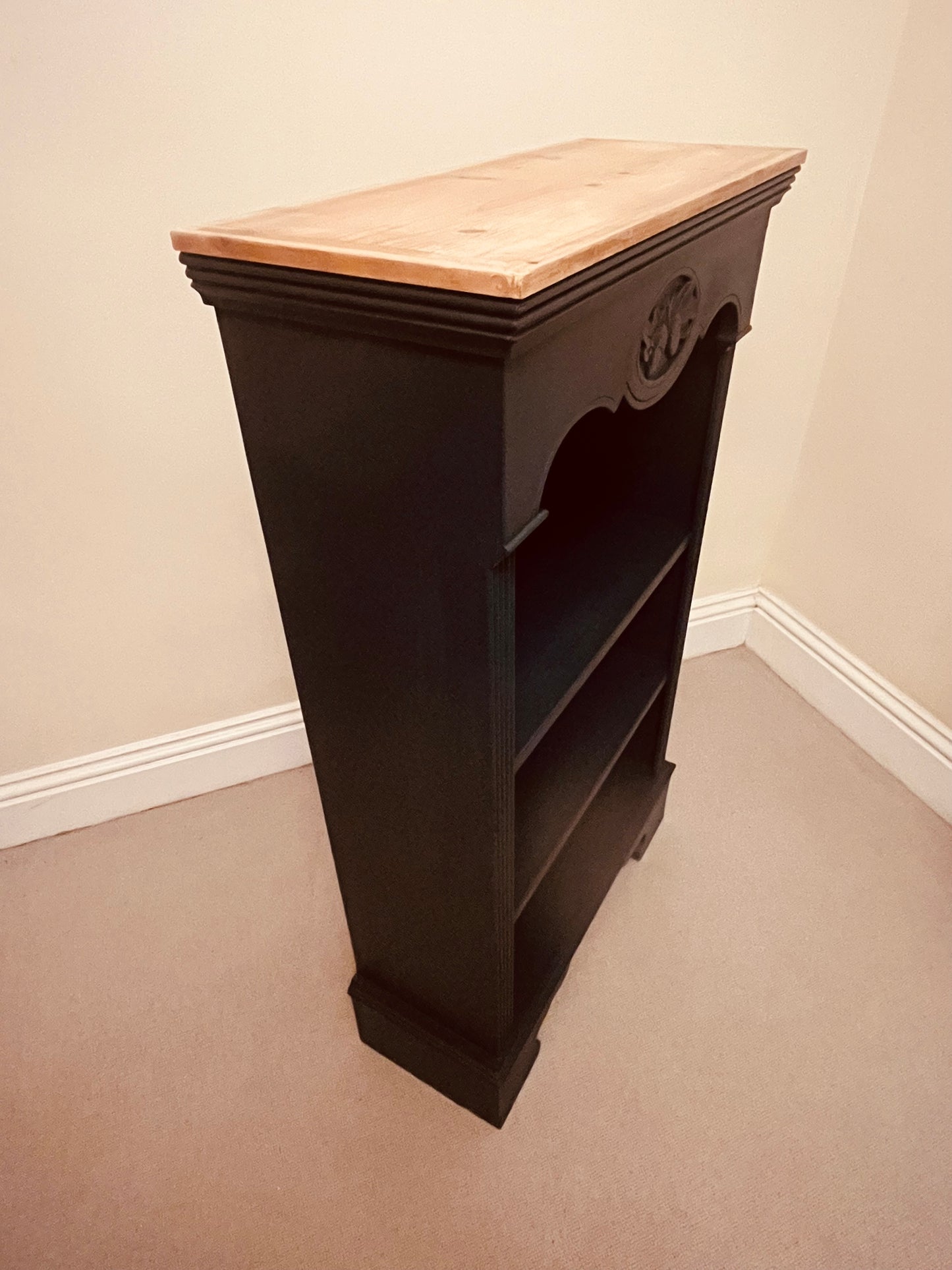 Hand-Painted Regency Style Bookcase – Solid Wood Shelf Unit in Farrow & Ball Railings by The Proudlove Studio