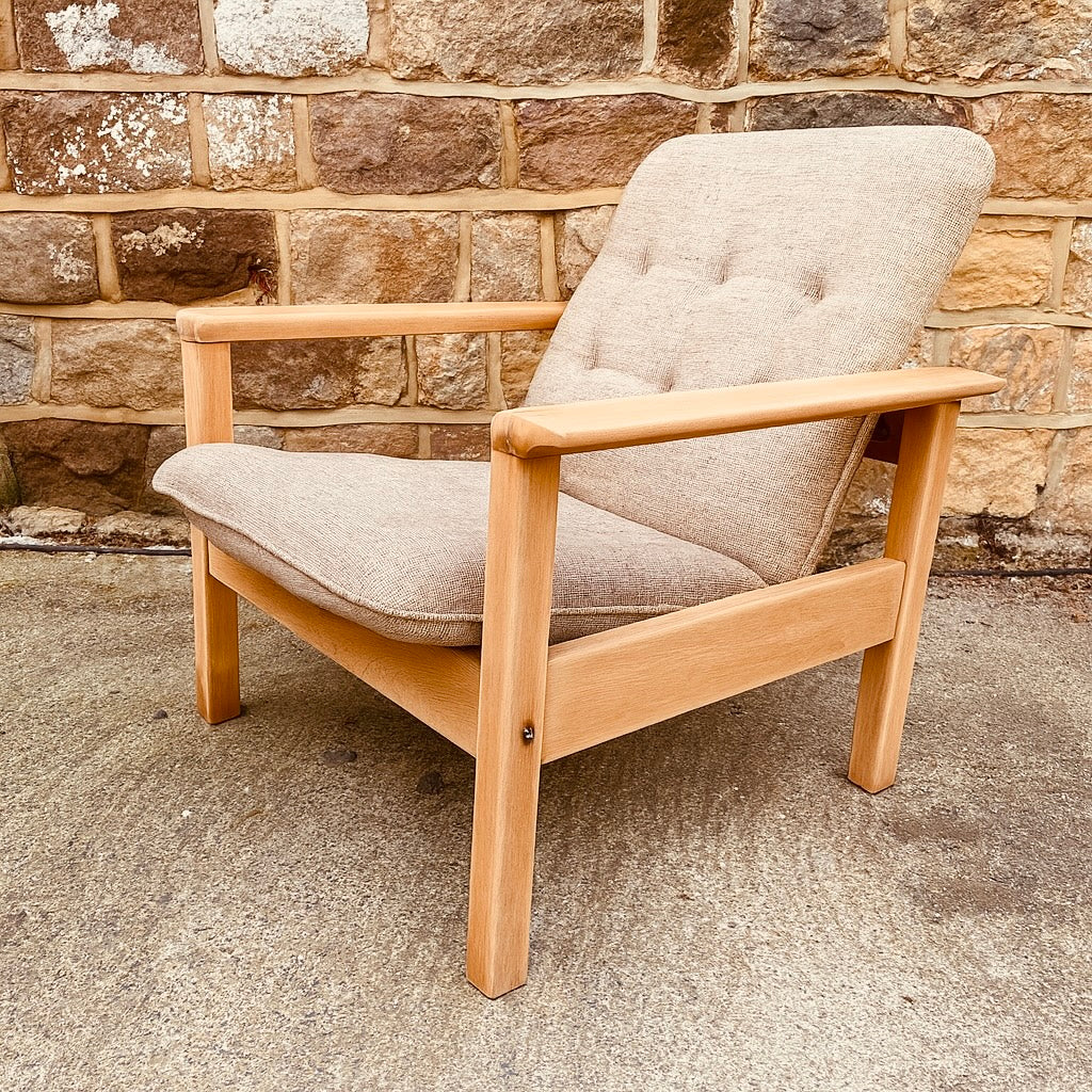 Scandi Solid Oak Armchair – Grey Upholstered Cushions