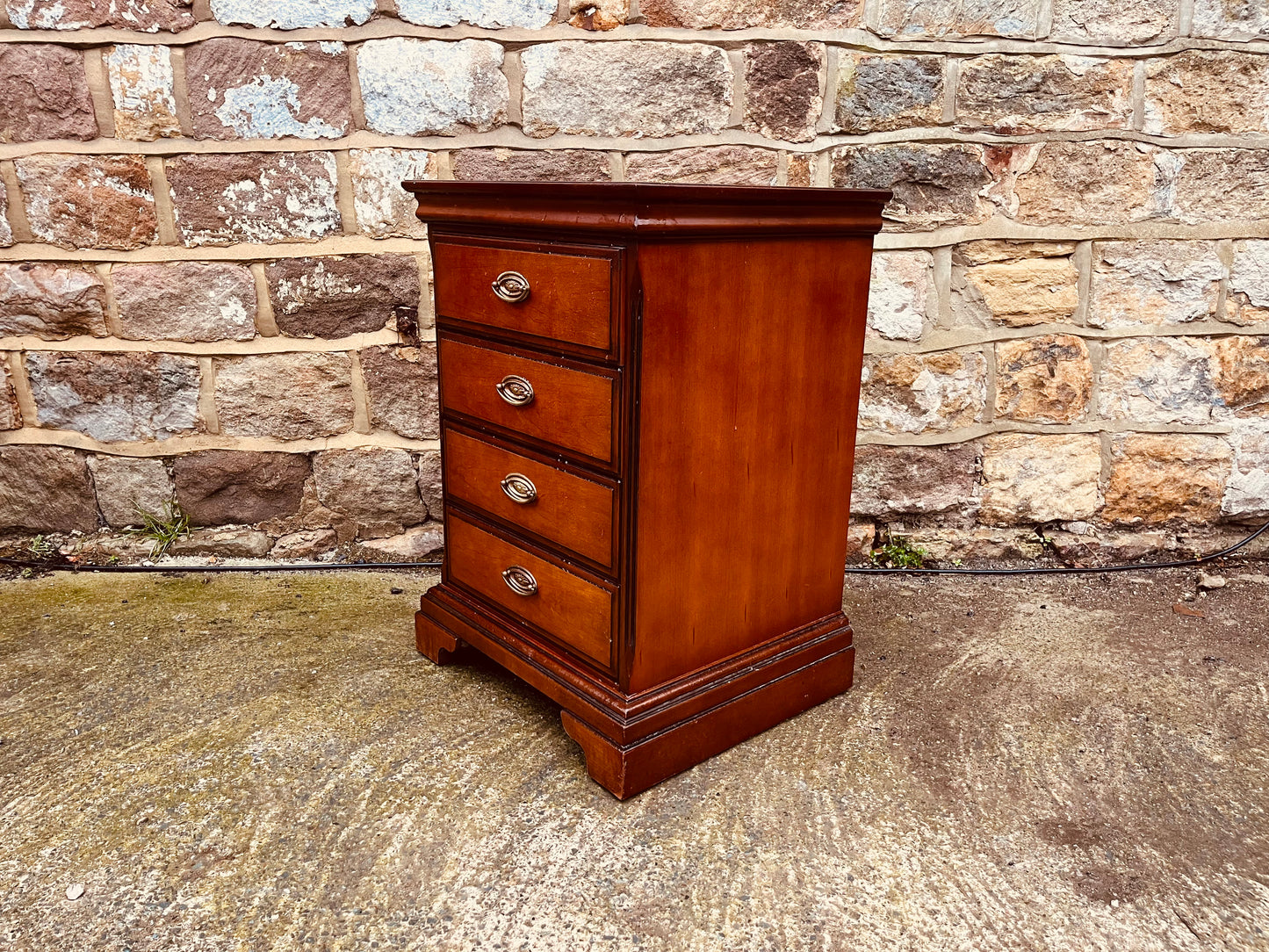 Vintage Solid Wood 4-Drawer Bedside Chest – Rustic Lamp Table Storage