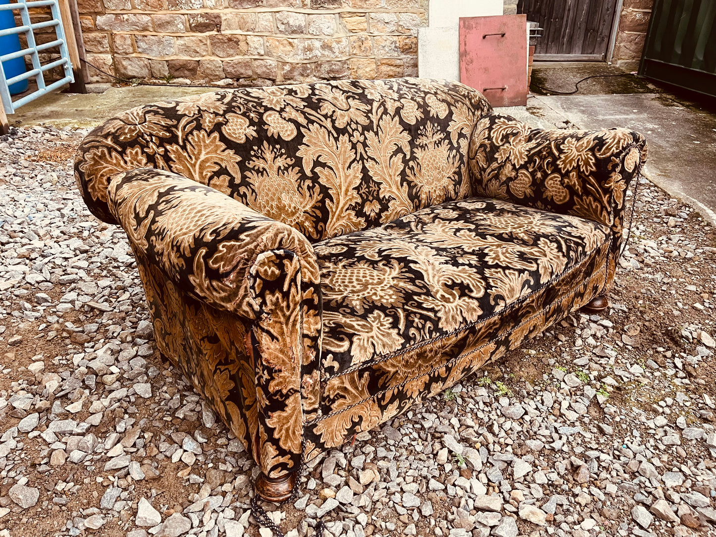 Vintage Sofa & Armchair Set – Velvet Damask Upholstery