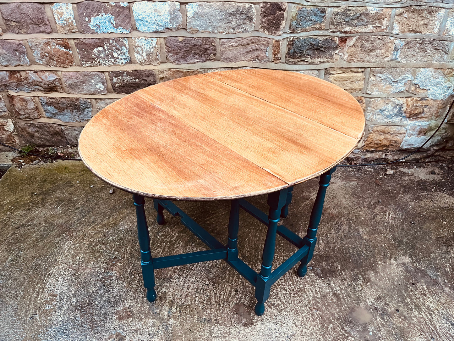 Drop-Leaf Gateleg Dining Table – Natural Wood Top & Painted Base