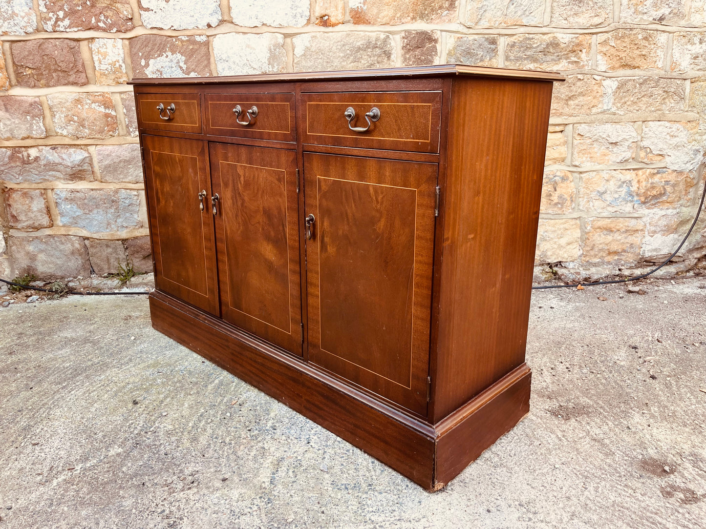 Vintage Mahogany Sideboard with Inlaid Detailing – 3 Drawer, 3 Door Cabinet