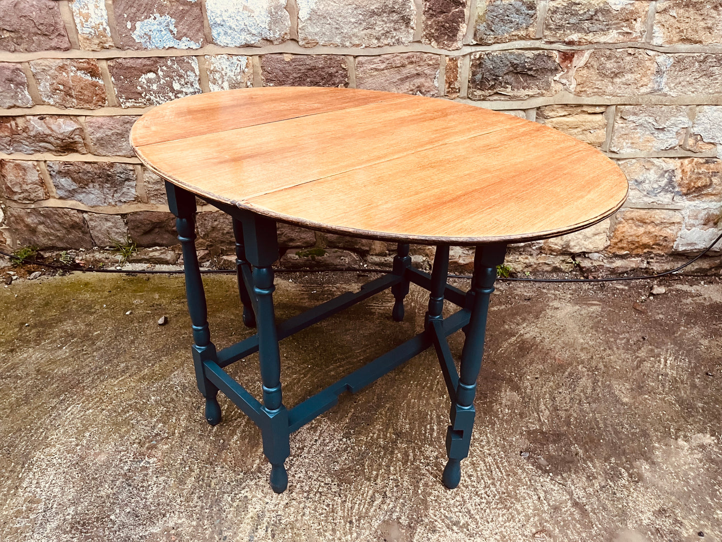 Drop-Leaf Gateleg Dining Table – Natural Wood Top & Painted Base