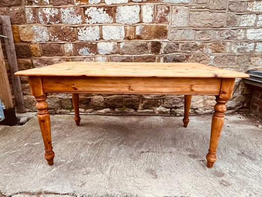 Antique Pine Farmhouse Dining Table – Late Victorian Rustic Kitchen Table (152cm)