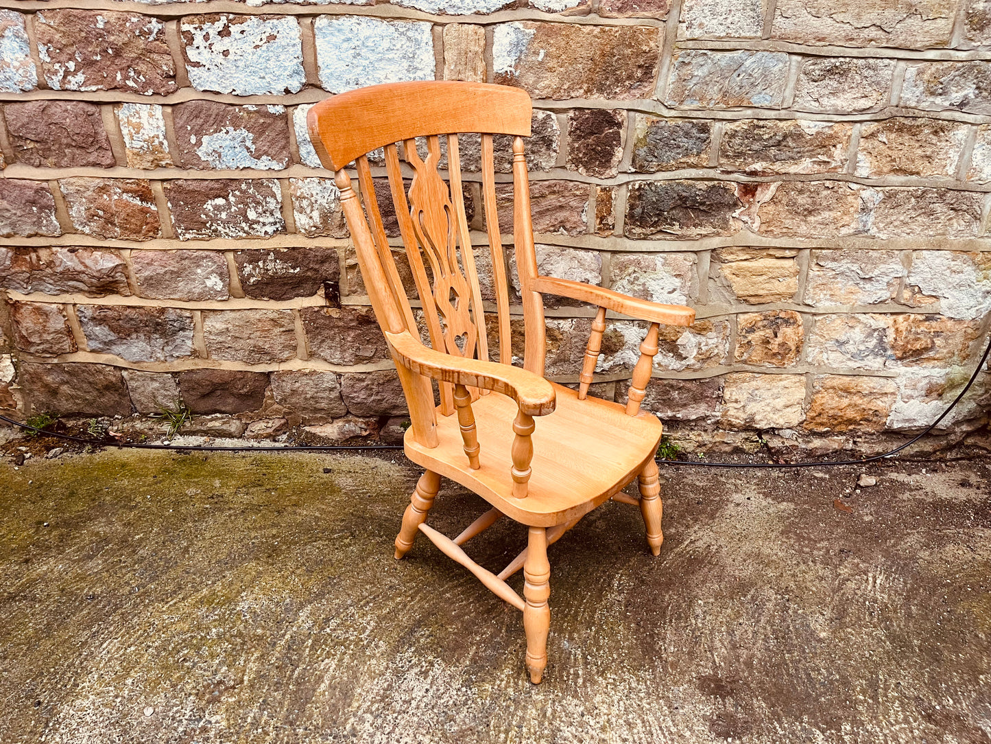 Vintage Solid Wood Windsor Carver Chair – Rustic Farmhouse Accent Seating