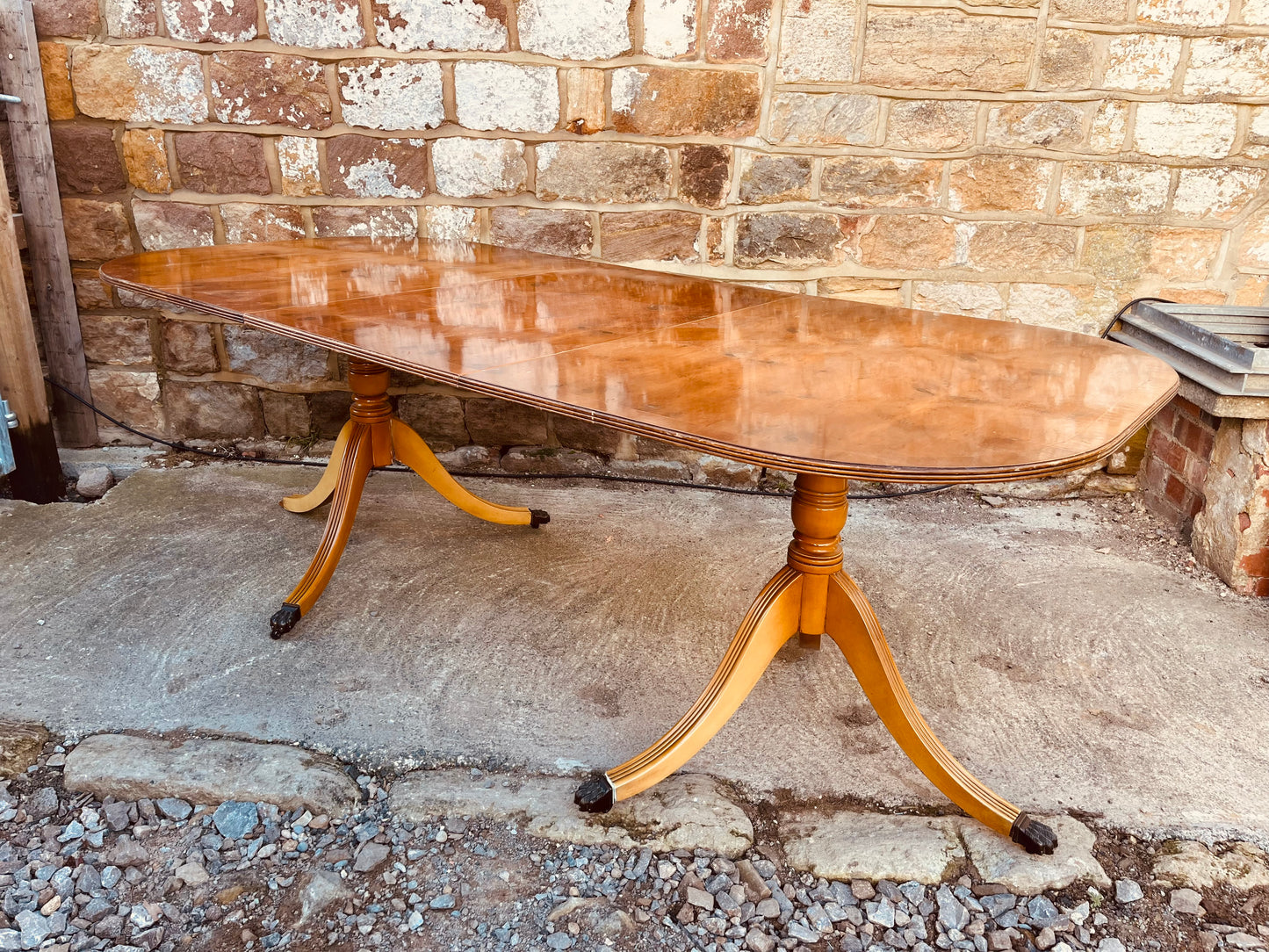 Vintage Twin Pedestal Dining Table – Elegant Mid-Century English Design (Seats 6–8)