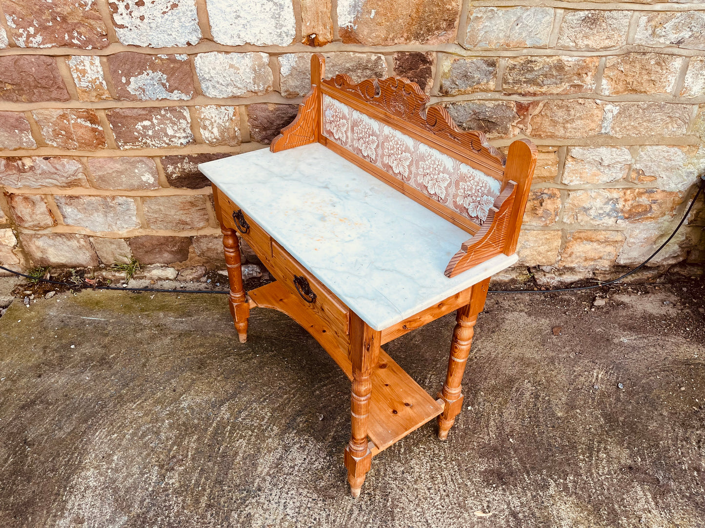 Victorian Pine Washstand with Marble Top & Floral Tile Back – Antique Vanity / Console Table (c.1900)